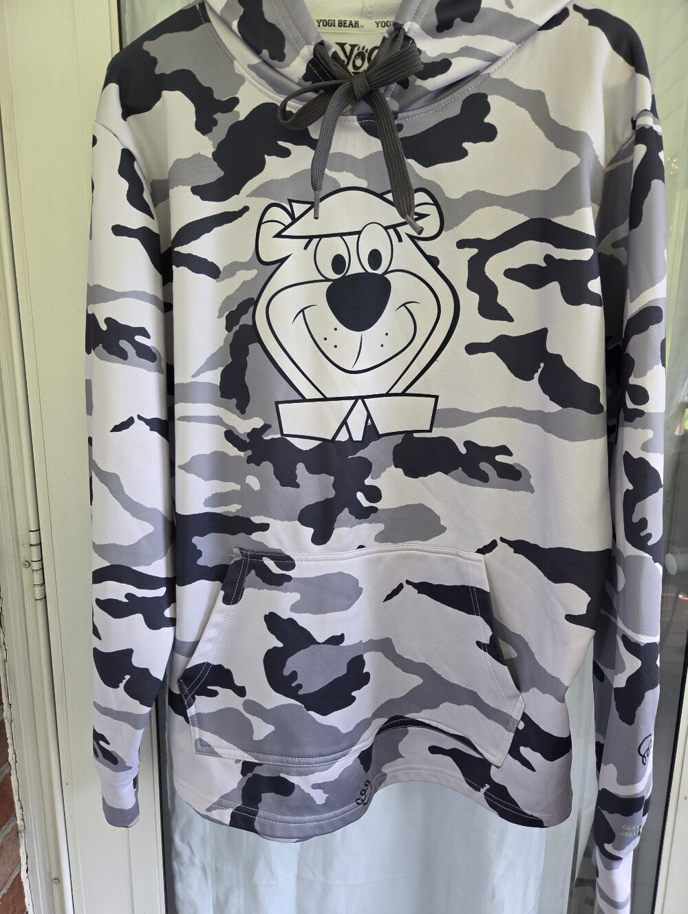 Yogi Bear Gray And White Camo Soft Polyester Hoodie. Sz M Unisex
